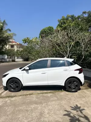 Hyundai i20 for rent in India