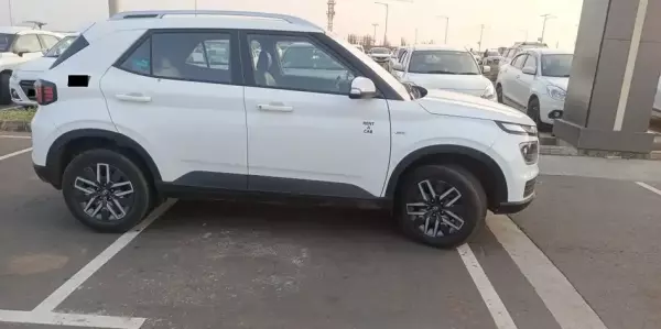 Hyundai Venue for rent in India