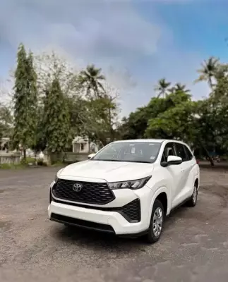 Toyota Innova Hycross for rent in Banda