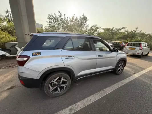 Hyundai Alcazar for rent in India