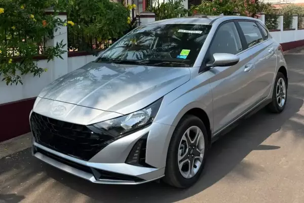 Hyundai i20 for rent in India