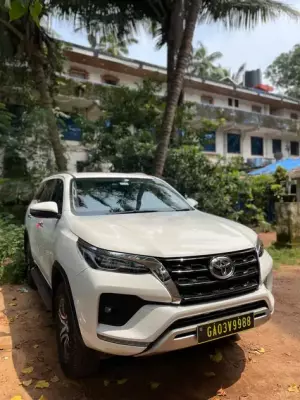 Toyota Fortuner for rent in India